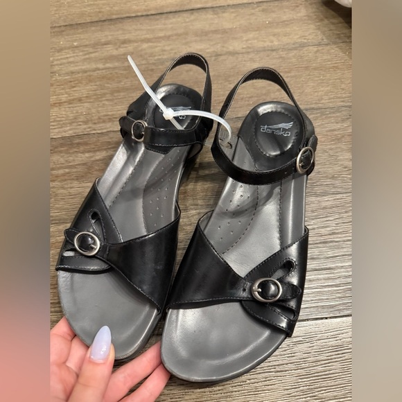 Dansko sandals - Picture 1 of 6